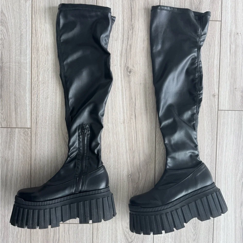 Letar Black Stretch Boots - Picture 3 of 13